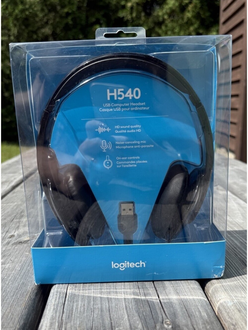 Logitech H540 USB Computer Headset Noise-Canceling Mic Wired Black 981-000510